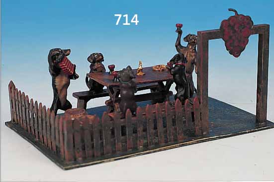 WIENER BRONZE, NACH 1950, 7 X 12 X 10 CM HUNDE BEIM GARTENFEST