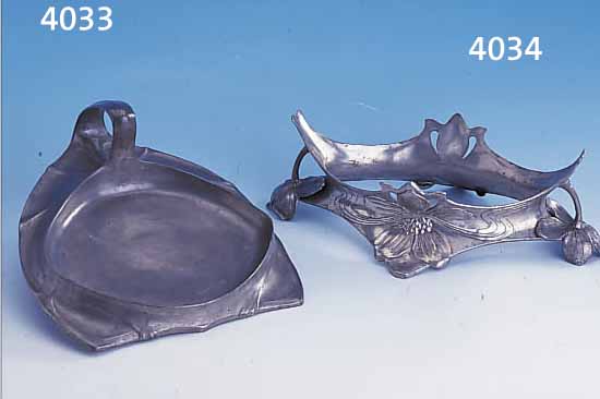ANBIETSCHALE, NüRNBERG 1904/06, VERMUTL. ENTWURF ADLER, ZINN, MODELL-NR. ORION 220, REINER JUGENDSTIL, 7.5 X 19 X 21.5 CM