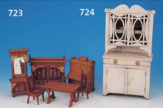 PUPPENSCHRANK, DEUTSCH, UM 1910, HOLZ, WEIß LACKIERT, 44 X 23 X 12 CM, JUGENDSTILENTWURF, L. ALTERSSPUREN