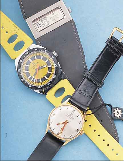 KONVOLUT: 4 JUNGHANS HERRENARMBANDUHREN, UNGETR. LAGERW., NACH GESCHäFTSAUFG., DAVON 2X HANDAUFZUGKAL. 620,10 U. 620,50, KLASSIK- FORM U. ...