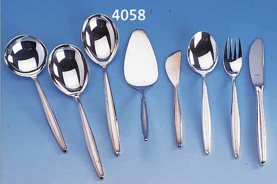 63-TEILIGES BESTECK, BSF, 90ER SILBER- AUFLAGE, MODELL RHAPSODY, GEPERLTER DEKOR, BEST. AUS: 6 GABELN, 6 MESSER, 11 LöFFEL, 4 ...