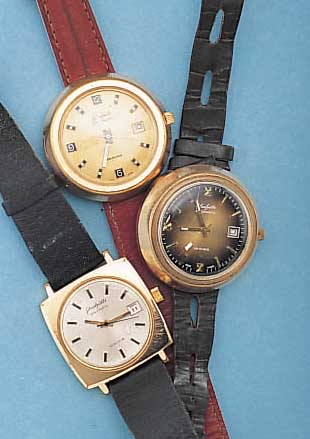 KONVOLUT: 3 GLASHÜTTE HERRENARMBANDUHREN SPEZIMATIC, DEUTSCHLAND UM 1972, 2X RUNDGEH.1X CARREE-CAMBRE, ALLE 26 ST., ZENTRALSEK., DATUM, ...