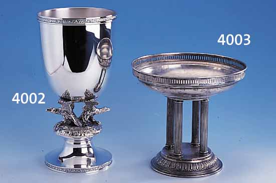 TAFELAUFSATZ, DEUTSCH UM 1910, 800ER SILBER, SCHALE AUF 4 SäULEN, GERIEFT, GLASEINSATZ FEHLT, SEHR DEKORATIV, H CA. 21 CM, D CA. 22 CM, CA. 510 ...