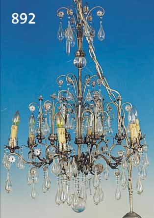 DECKENLAMPE U. 2 WANDLAMPEN, ITALIEN UM 1950, EISEN VERLöTET, SILBER GELACKT, PREßGLAS U.ZUM TEIL MUNDGEBLASENES GLAS, FUNKTION NICHT GEPRüFT, ...