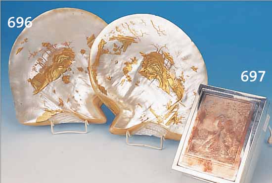 DECKELDOSE, USA, GORHAM, UM 1910, 925ER STERLING SILBER, AUF HOLZKORPUS, IM DECKEL EINGELASSENE ZISELIERTE KUPFER- PLATTE, ...