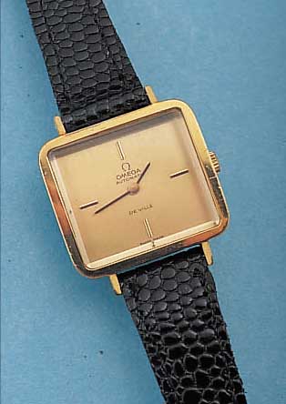 OMEGA DAMENARMBANDUHR DE VILLE AUTOMATIK, REF.-NR. 551/0061, SCHWEIZ UM 1974, METALL HARTVERG., BODEN GEDR., MINERALFLACHGL. FA- CETT., SAT. ...
