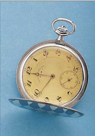 ALB HERRENTASCHENUHR SAVONETTE, SCHWEIZ UM 1925, TULASILBER (800), RAUTENDESIGN, AUF SPRUNGDECKEL VERG. MONOGR. MPH, VERG. BLATT ALTERSBED. ...