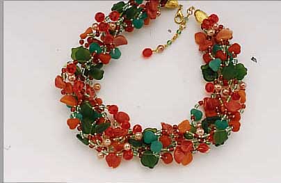COLLIER UND P. OHRGEHäNGE, BöHMEN/GABLONZ, CA. 50ER JAHRE FüR PARISER HAUTE COUTURE, FRüCHTE, BLäTTER UND FACETT. GLASTEILE, Z.T. VOR DER ...