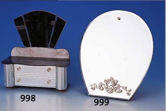 SCHMUCKSCHATULLE, FRANKREICH, UM 1938/40, IN FORM EINER FRISIERKOMMODE, BLINDE SCHUB- LADEN, 3FACH GESCHWEIFT, VERSPIEGELT (2X MIN. BEST.), ...