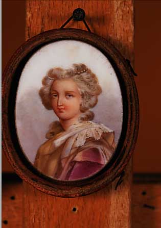 MINIATURMALEREI, DEUTSCH, UM 1870, , PORTRäT EINER DAME, AUF PORZELLAN, IM OVAL CA.6 X 4,5 CM, ORIG. ETUI