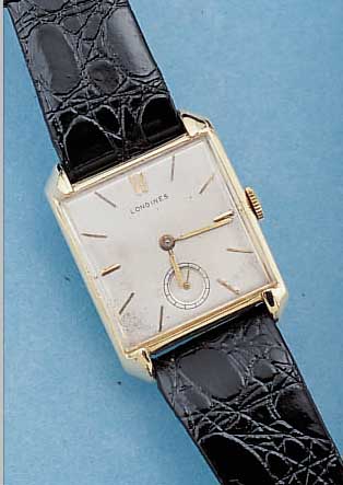 LONGINES HERRENARMBANDUHR, SCHWEIZ/USA UM 1948, AUFWEND. QUADRATISCHE FORM, BODEN GEDR.,KONKAVGL., BLATT L. FL., KL. SEK. VERT., RUND-ANKERW., ...