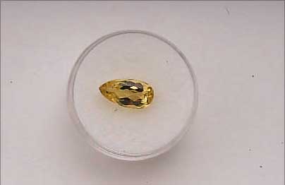 CHRYSOBERYLL-TROPFEN, 3.16 CT