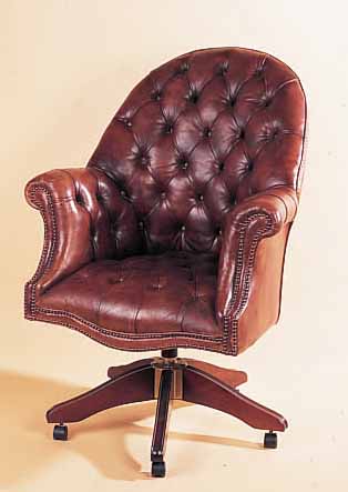 LEDERDREH/ROLLSESSEL, DT., NACH 1950, SOG. KAPITäNSSESSEL, FUß AUS TROPENHOLZ, SITZ UND RüCKENLEHNE GENOPPT, STABIL, GEBRAUCHSSPUREN, H. CA. ...