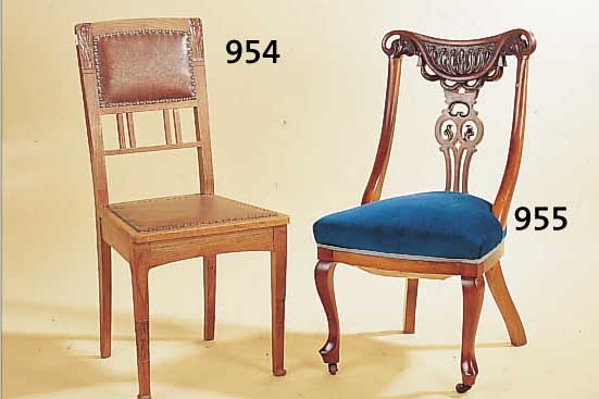VIER JUGENDSTILSTüHLE, WOHL DARMSTADT, UM 1900/10, EICHE MASSIV, MIT LEDERBEZüGEN, L. ALTERSSCHäDEN, H.: 97 CM, SH.: 46 CM.