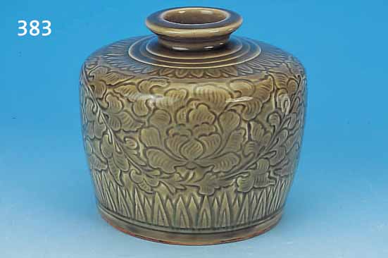 VASE, SONG-DYNASTIE, CHINA, UM 960 - 1279 N. CHR., PROTOPORZELLAN, MIT INTENSIVER OLIVGRüNER SELADON- GLASUR, ...