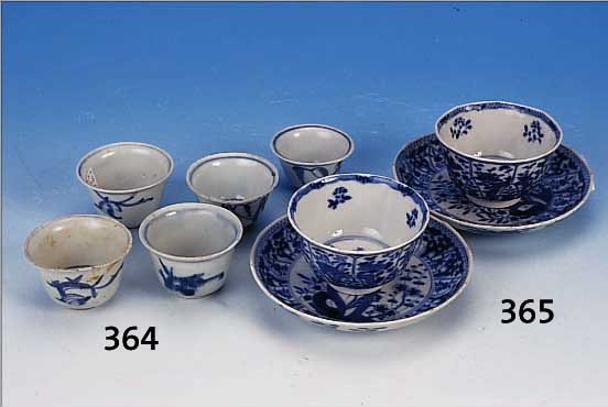 FüNF KOPPCHEN, CHINA, 16. JH., MING-DYNASTIE, PORZELLAN, BLAUE UNTERGLASUR- BEMALUNG, WRACK-FUND, FüR DEN INDONESISCHEN MARKT ...
