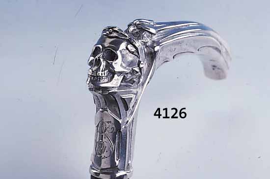 AUßERGEWöHNLICHER FLANIERSTOCK, DEUTSCH UM 1900, 800ER SILBER, MEISTERMARKE FORSTER & GRAF, SCHWäBISCH GMüND, VANITAS- MOTIVE ...