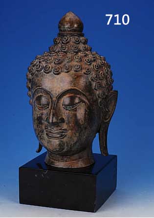 KOPF EINES BUDDHA, THAILAND, 20. JH., BRONZE, STEINSOCKEL, GESAMTH. CA. 54 CM
