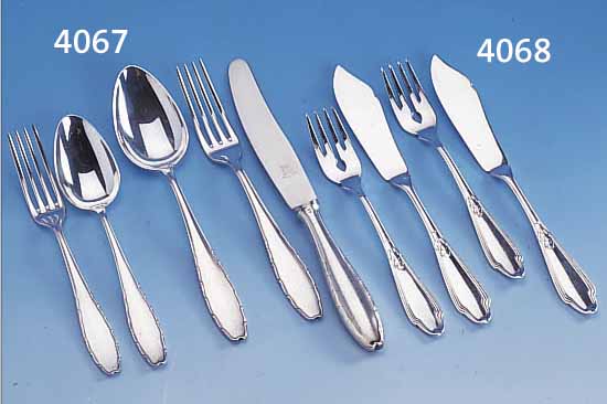 FISCHBESTECK FüR 6 PERSONEN, ENTWURF PROF. LEVEN, 1. MODELL, METALL VERSILBERT, DEUTSCH FüR FRANKREICH UM 1902, BEST. AUS: ...