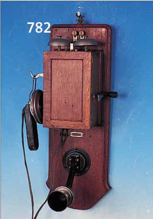 WANDTELEFON, DEUTSCH, UM 1910, EICHENGEHäUSELöFFELHöRER GEMARKT ZWIETUSCH & CO., SPRECH- MUSCHEL DURCH METALLGELENKARM VERSTELLBAR, H. CA. 58 ...