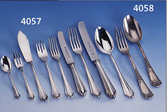 76-TEILIGES BESTECK, DEUTSCH, 30ER JAHRE, 800ER SILBER, BREMER SILBERWAREN- FABRIK, BEST. AUS: 6 MESSER (GRIFFE GE- FüLLT, ...