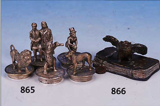 ZEHN ZIERAUFSäTZE FüR WEINKORKEN, WOHL WMF, UM 1900, ZINN-ZINK, VERSCHIEDENE MOTIVE, WIE: DER ALTE FRITZ MIT WINDSPIELEN, AFFE, BäR, ...