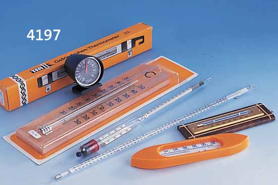 KONVOLUT CA. 68 THERMOMETER AUS OPTIKER- LAGERBESTAND, DARUNTER: GEFRIER-TRUHEN- BADE-, BRATEN-, AUßEN-, DIGITALTHERMOMETER, EHEM. ...