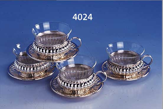 4 TEEGLäSER, HALTERUNGEN 925ER SILBER, EINSäTZE GLAS, UNTERTELLER VERSILBERT, H CA. 7 CM