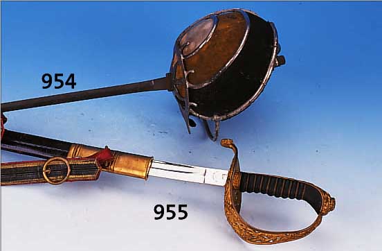 SCHLEPPSäBEL, ÖSTERREICH, UM 1890-1900, GUT ERHALTENE STAHLKLINGEN, LEDERSCHEIDE MIT VERGOLDETEN APPLIKATIONEN, GEFäß EBENFALLS ...
