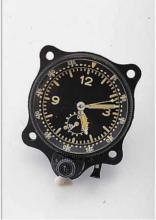 JUNGHANS BORDCHRONOGRAPH, REF. NR. 882568, DEUTSCHL. UM 1939, ALUMINIUM, BOD. M. BAJONET-VERSCHL., KONSTRUIERT F. D. DEUTSCHE LUFT- WAFFE, KAL. ...