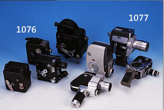KONVOLUT VIER FILMKAMERAS: 3 X CINE NIZO 30/40ER JAHRE; 1 X 16MM MODELL D, SCHNEIDER KINOPLAN OBJEKTIV UND ZWEI SUCHER; 9 1/2 MOD. F MIT ...