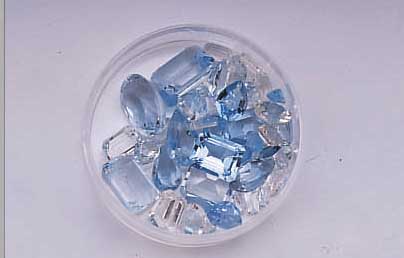 LOT TOPASE ZUS. CA. 80.50 CT, DIVERSE GRößEN, FORMEN UND FARBEN