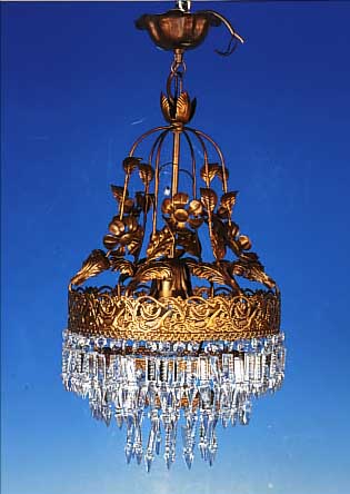 DECKENLüSTER, WOHL BöHMEN, 60ER JAHRE, EISENFASSUNG MIT BLUMENDARSTELL., H. 70 CM, D. 30 CM, EINE BRENNSTELLE