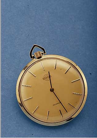 PESSEUX FRACKUHR BERGER, SCHWEIZ/DEUTSCHL. UM 1975, 585ER GG, UNGETR. LAGERW., 17 ST., RING-UNR., FLACHSPIR., INCABL., DURCHM. CA. 42MM, EZ 0-1