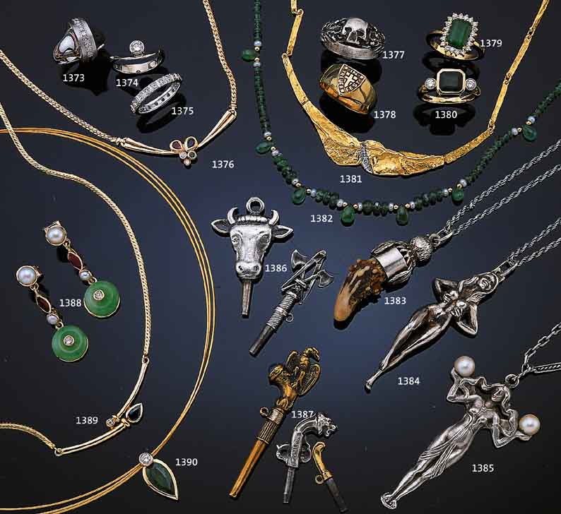 COLLIER MIT SAPHIR UND BRILLANT, GG 585/000, BRILLANT CA. 0.03 CT WEIß/SI UND 1 SAPHIR- TROPFEN, L. CA. 43 CM, KARABINERSCHLIEßE, EHEM. ...