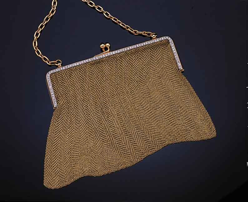 ELEGANTE ABENDTASCHE, GG-GEFLECHT 585/000, RAND EINSEITIG BES. MIT 79 ALTSCHLIFF- -DIAMANTEN ZUS. CA. 8.00 CT WEIß/SI, IN WG GE-FAßT, 2 ...