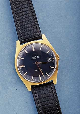 OMEGA ARMBANDUHR AUTOMATIK-GENEVE, SCHWEIZ UM 1969, NEUTR. GG 750/000 GEH., BOD. AUFGE- DR., WERK VERG., 24 ST., KAL. 565, ...