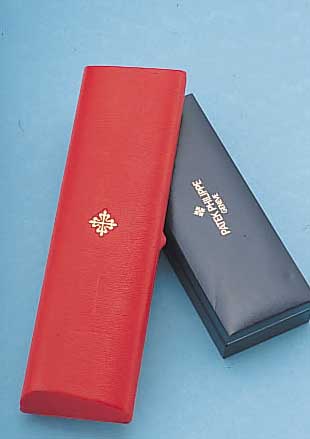 KONVOLUT: 2 PATEK PHILIPPE ETUIS, 1 X CARAN D'ACHE, 1 X MIT ERSATZGLAS, LEDER, LT. GEBRAUCHSSPUREN