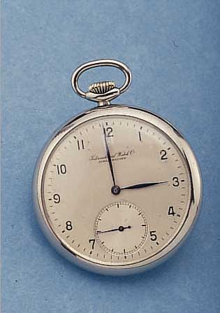 IWC HERRENTASCHENUHR OFFEN, SCHWEIZ UM 1938,EDELSTAHL, VERS. ORIG. BLATT LEICHT FL., GEBL.STAHLZ., 15 ST., BRüCKENANKERW., KAL. 67, SCHR.-UNR., ...