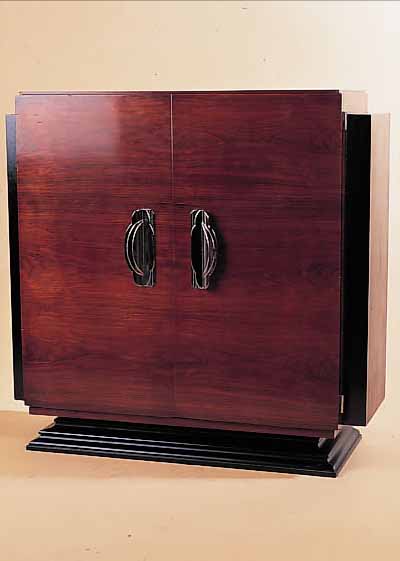 BAR, ART-DECO, FRANKREICH, UM 1930, PALI- SANDER, SCHWARZ ABGESETZT, SCHöNE GRIFFE, ALTERSSPUREN, 91 X 92 X 35 CM