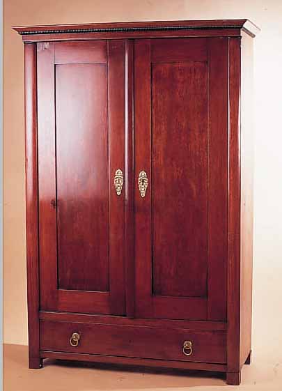SCHRANK, EICHE MASSIV, UM 1860, 2TüRIG MIT GERADEN FüLLUNGEN, SOCKELSCHUBLADE, OHNE SCHLüSSEL, RüCKSEITIG MIT WURMBEFALL, ALTERS- BEDINGTE ...