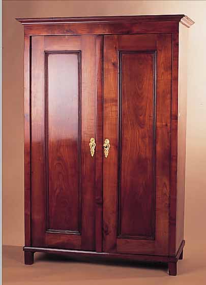 SCHRANK, KIRSCHE MASSIV, UM 1880, ZWEITüRIG MIT GERADEN TüRFüLLUNGEN, LEISTEN UND FüßE ER-GäNZT, WURMBEFALL, BESCHLäGE SEKUNDäR, MIT ...