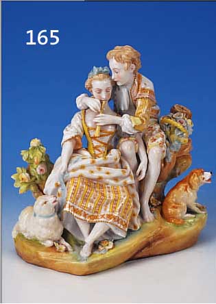 PORZELLANFIGUR, ENGLAND, CHELSEA, UM 1820, GRüNE ANKERMARKE, ROMANTISCHE SCHäFERSZENE NACH FRANZöS. VORBILD, SCHöNE BUNTE BEMALUNG, ...