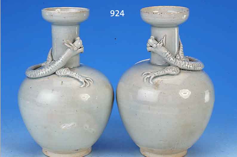 VASENPAAR, CHINA, SONG-DYNASTIE 960-1279 N. CHR. ,KERAMIK, SOG. PROTOPORZELLAN, H. 20.5 CM, BAUCHIGER KORPUS MIT ...