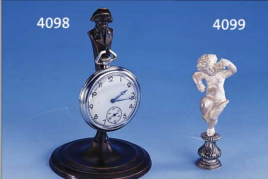 TASCHENUHRENSTäNDER, NAPOLEON, BRONZE PATINIERT, MIT HERRENTASCHENUHR, EMAILZIFFER- BLATT, UHR LäUFT, FKT. UNGEPR., H. CA. 11 CM