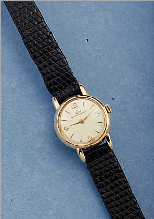 IWC DAMENARMBANDUHR, SCHWEIZ UM 1962, GG 750/000, BODEN GEDR., BLATT REST., FORMANKERW.KAL. 41, 17 ST., HANDAUFZUG, SCHR.-UNR., FLACHSPIR., ...