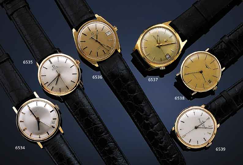 OMEGA HERRENARMBANDUHR AUTOMATIK, REF.-NR. 161033, SCHWEIZ UM 1968, GG 750/000, BODEN U. GLASR. GEDR., BLATT VERS., AUFGES. GOLD-STD.- ZEICHEN, ...