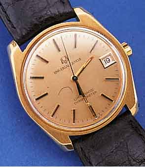 UNIVERSAL GENEVE HERRENARMBANDUHR UNISONIC/ CHRONOMETER, REF.-NR. 152200, SCHWEIZ UM 1970, GG 750/000, BODEN GESCHR., SAT. BLATT, AUFGES. ...
