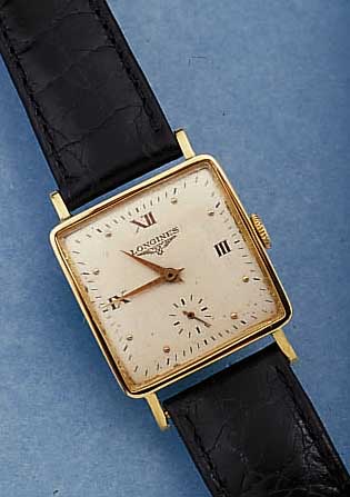 LONGINES HERRENARMBANDUHR, REF.-NR. 5444/93,SCHWEIZ UM 1948, GG 750/000, CARREE-ARRONDE- FORM, BODEN GEDR., VERS. ORIG.-BLATT, ALTERS- BED. L. FL., ...