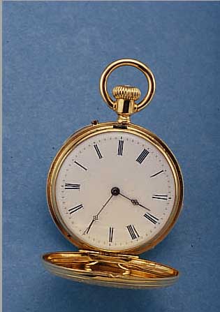 DAMENTASCHEN/ANHäNGEUHR SAVONETTE, REF.-NR 223585, SCHWEIZ UM 1900, GG 750/000, BEIDE SCHALEN MATT. TEILWEISE SCHWARZ EMAIL., EMAIL-BL., ORIG. ...